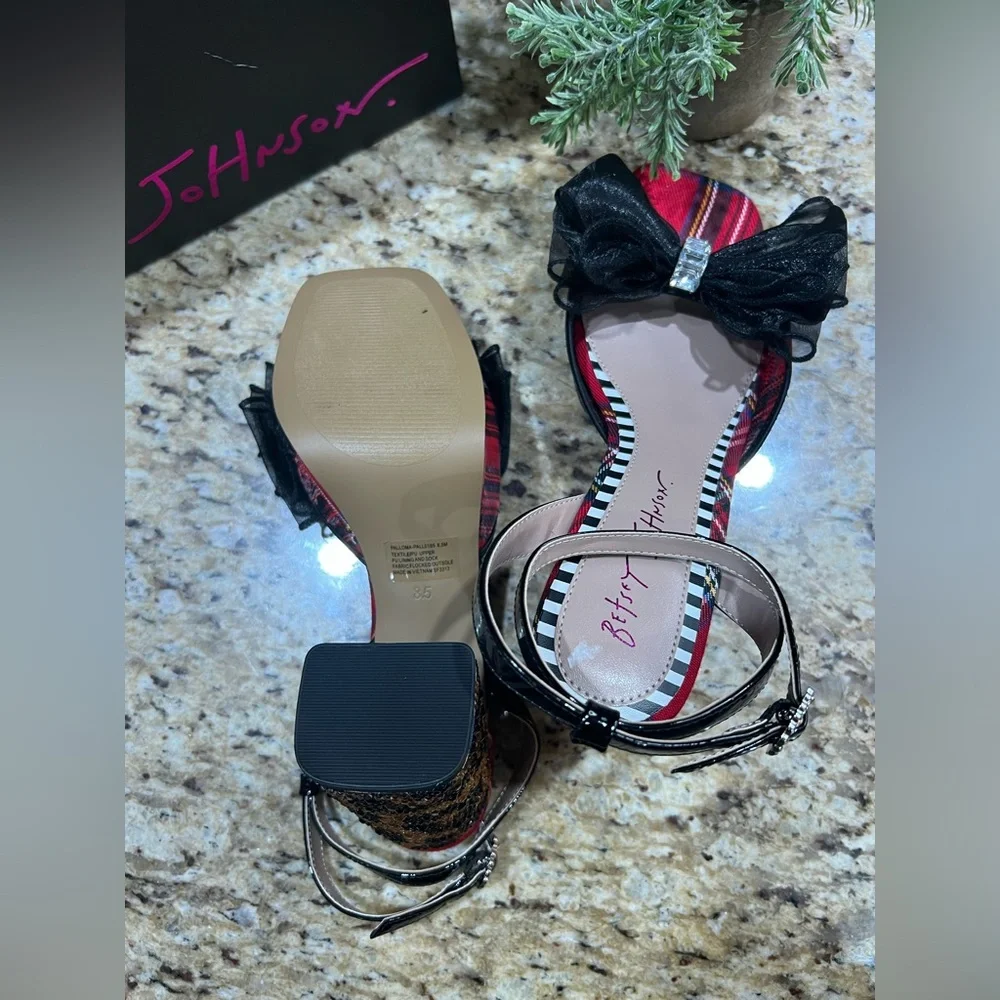 Betsey Johnson Palloma Red Plaid Platform Leopard Rhinestone Block Sandals 8.5